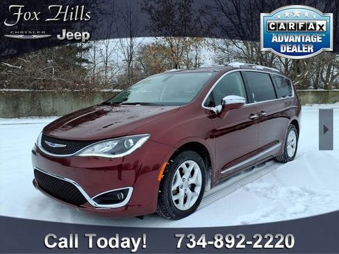 Used 2020 Chrysler Pacifica Limited image 3