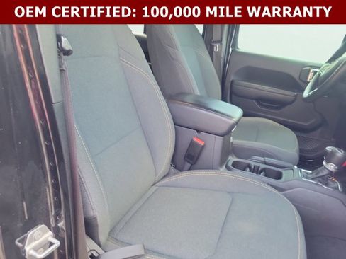Used 2024 Jeep Gladiator Sport AWD/4WD image 18