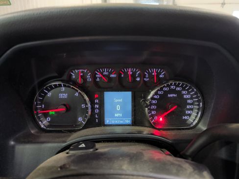 Used 2019 Chevrolet Silverado 2500 W/T w/ Snow Plow Prep Package AWD/4WD image 8