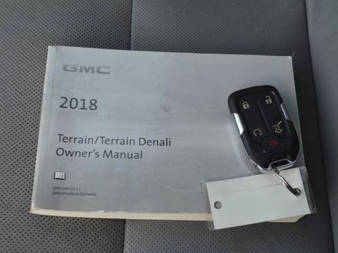Used 2018 GMC Terrain SLT FWD image 17