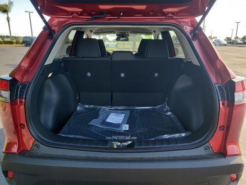 Certified 2026 Toyota Corolla Cross LE FWD image 13