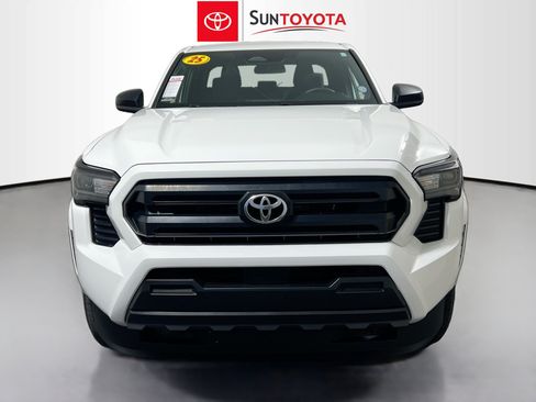 Used 2025 Toyota Tacoma SR AWD/4WD image 10