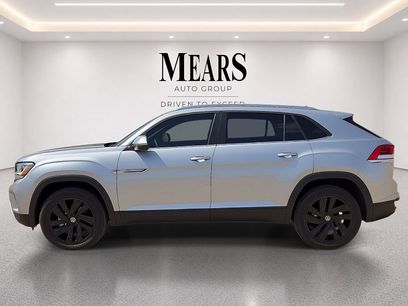 Used 2023 Volkswagen Atlas Cross Sport SE w/ Panoramic Sunroof Package