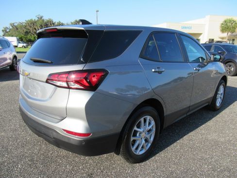 Used 2023 Chevrolet Equinox LS w/ LS Convenience Package FWD image 7
