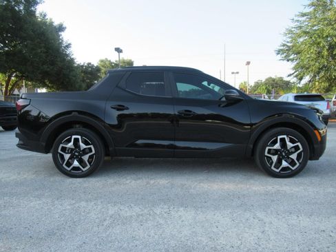 Used 2022 Hyundai Santa Cruz Limited AWD/4WD image 2