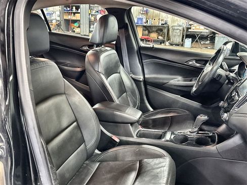 Used 2016 Chevrolet Cruze Premier image 29