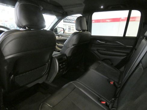 Used 2024 Jeep Grand Cherokee Altitude AWD/4WD image 23