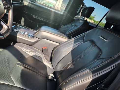 Used 2022 Ford Expedition Max Platinum AWD/4WD image 15