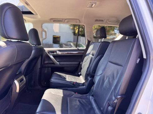 Used 2019 Lexus GX 460 Premium AWD/4WD image 22