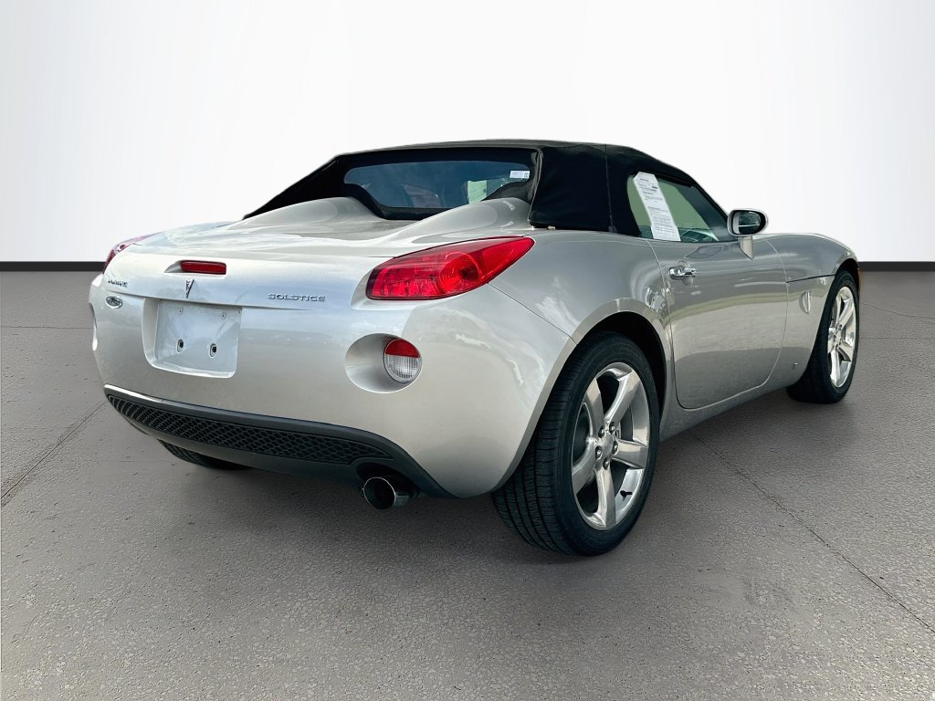 Used 2007 Pontiac Solstice Convertible w/ Premium Package RWD image 7