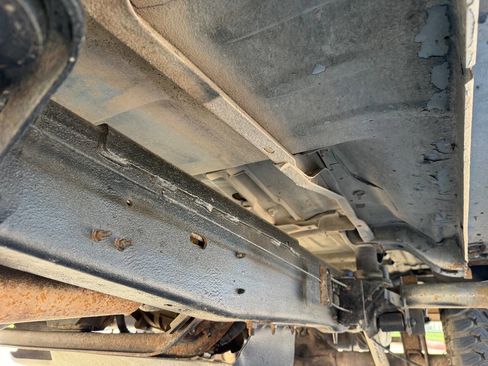 Used 1995 Ford Bronco XLT image 14