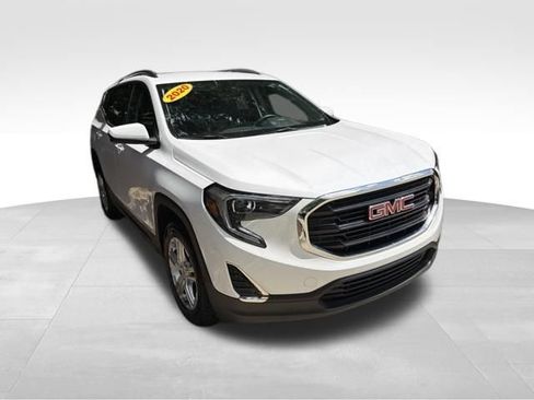 Used 2020 GMC Terrain SLE w/ Driver Convenience Package AWD/4WD image 3