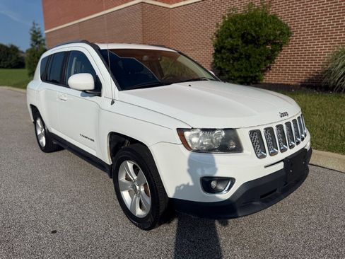 Used 2015 Jeep Compass High Altitude AWD/4WD image 17