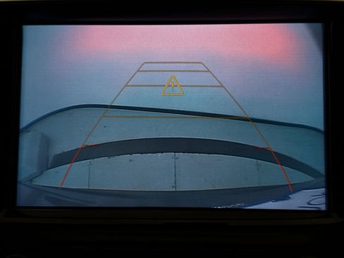 Used 2020 Buick Envision Premium w/ LPO, Interior Luxury Package image 16