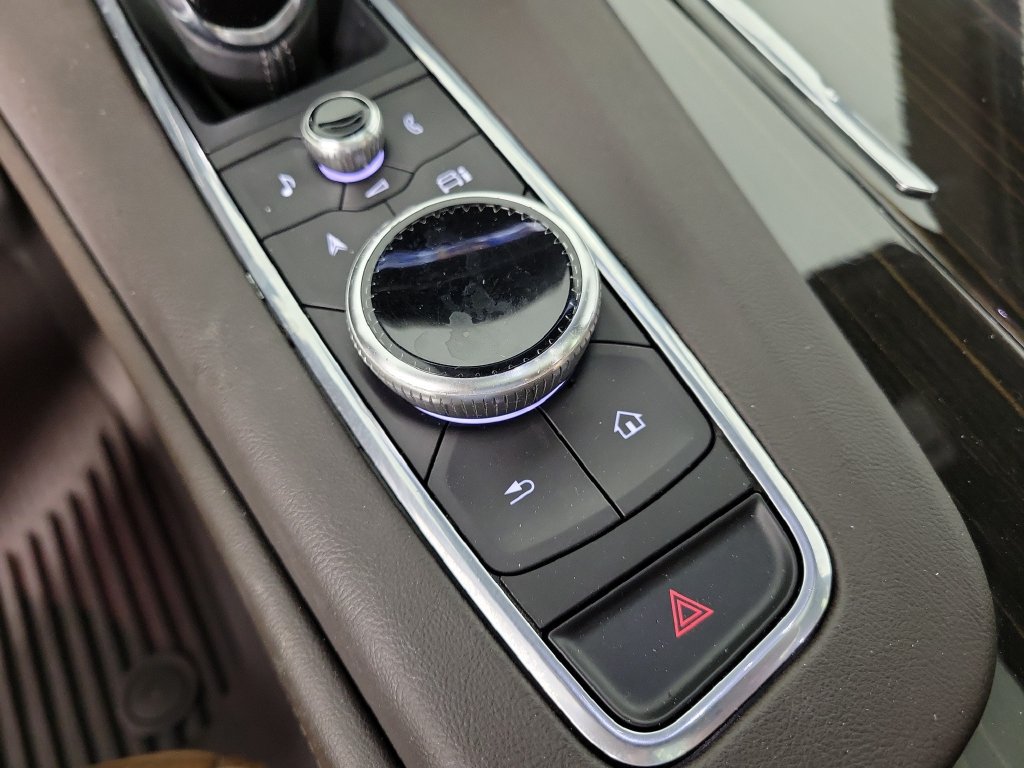 Certified 2023 Cadillac Escalade Premium Luxury w/ Performance Package RWD image 33