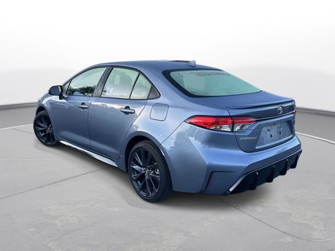 Used 2026 Toyota Corolla SE FWD image 8