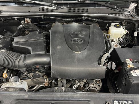 Used 2019 Toyota Tacoma SR5 image 35