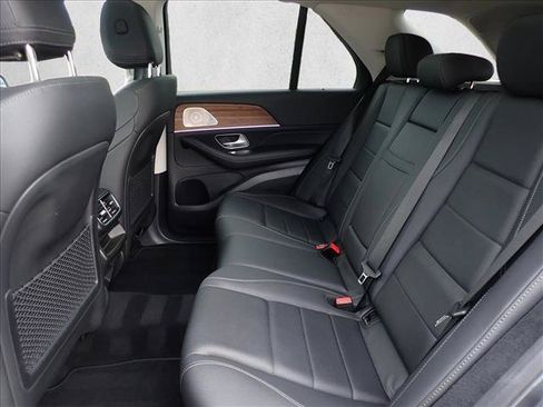 Used 2025 Mercedes-Benz GLE 350 4MATIC w/ AMG Line Exterior image 10
