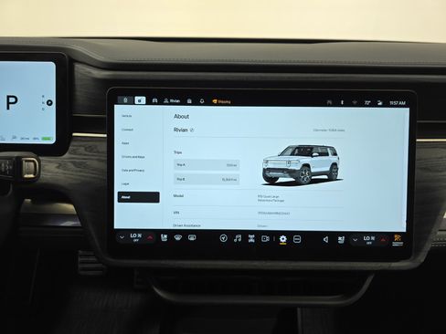 Used 2024 Rivian R1S Adventure AWD/4WD image 29