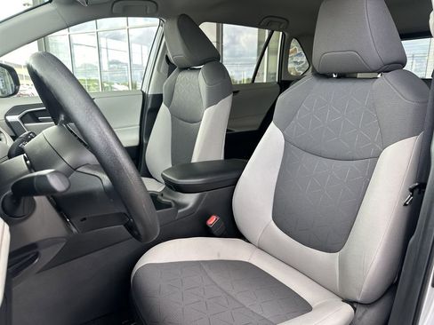Certified 2025 Toyota RAV4 XLE AWD/4WD image 9