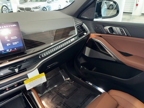 New 2026 BMW X6 xDrive40i w/ Climate Comfort Package image 21