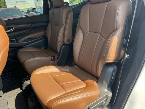 Used 2023 Subaru Ascent Touring AWD/4WD image 18