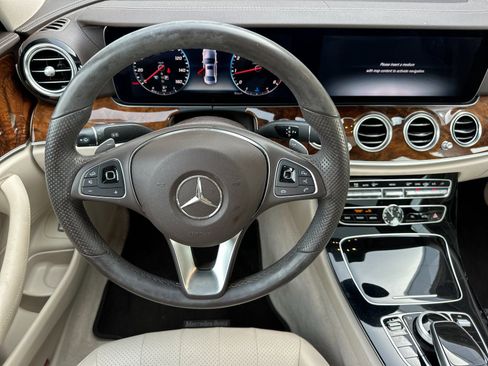 Used 2018 Mercedes-Benz E 300 4MATIC image 14