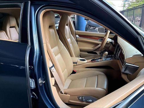 Used 2014 Porsche Panamera image 8
