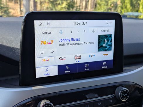 Used 2022 Ford Escape SE w/ Cold Weather Package image 17