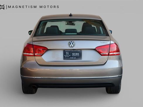 Used 2015 Volkswagen Passat TDI SE image 8