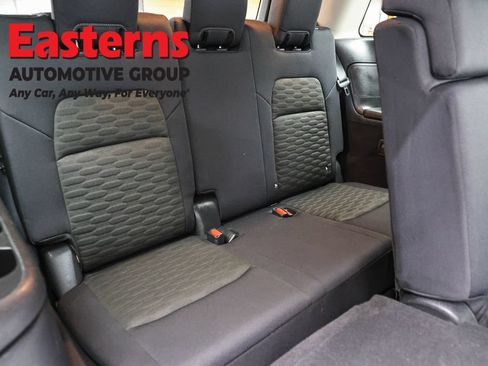 Used 2023 Nissan Pathfinder S AWD/4WD image 23