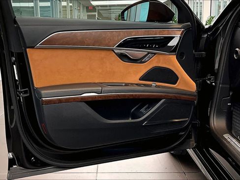 Used 2024 Audi A8 L 3.0T image 21