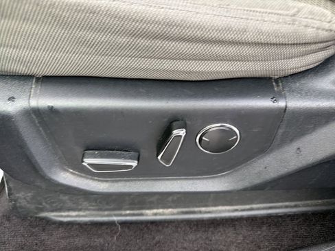 Used 2016 Ford F150 XLT w/ Equipment Group 302A Luxury image 19