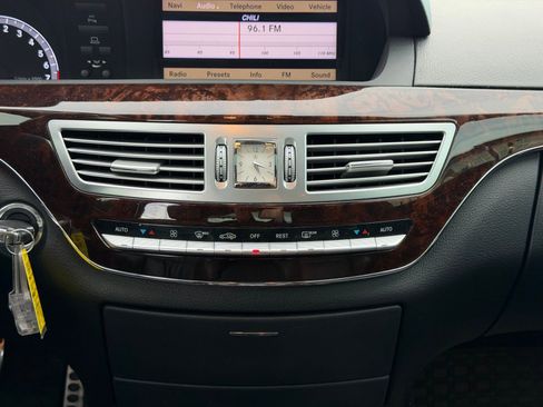 Used 2013 Mercedes-Benz S 550 S 550 image 19