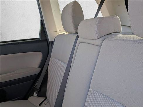 Used 2015 Subaru Forester 2.5i Premium w/ All-Weather Package image 9