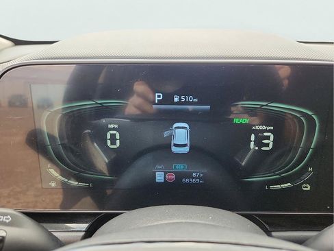 Used 2024 Kia Niro EX FWD image 19