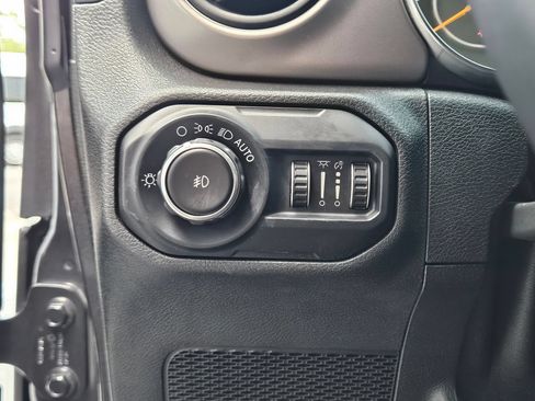 Used 2020 Jeep Wrangler Unlimited Sport S AWD/4WD image 20
