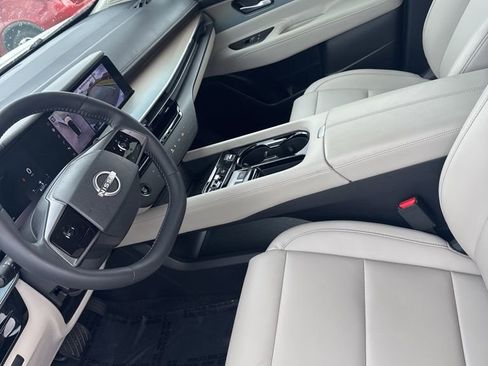 Used 2025 Nissan Murano SL w/ Cargo Package image 11