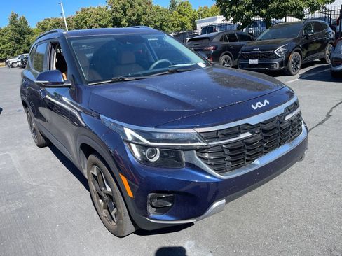 Used 2024 Kia Seltos EX FWD image 1