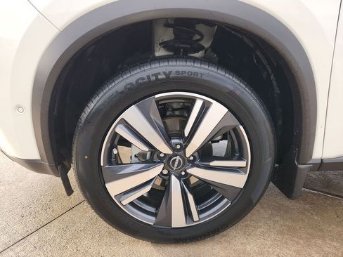 Certified 2023 Nissan Rogue SL w/ SL Premium Package image 32