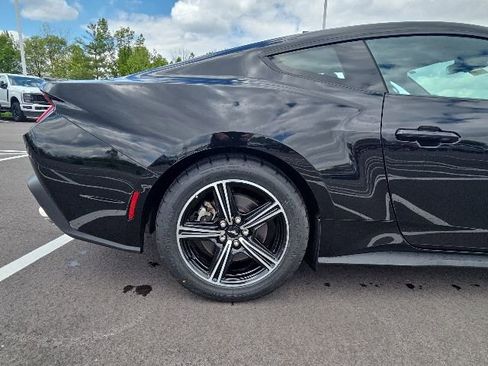 Used 2024 Ford Mustang Premium RWD image 7
