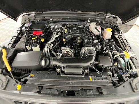 Used 2025 Jeep Gladiator Sport image 32