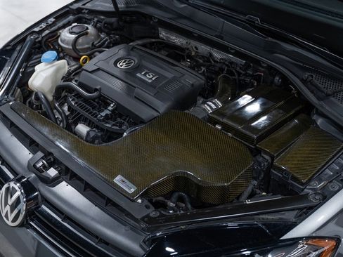 Used 2019 Volkswagen Golf R 4-Door image 47