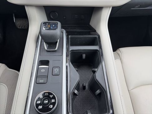 Certified 2022 Nissan Pathfinder SL w/ SL Premium Package image 11