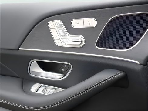 Used 2025 Mercedes-Benz GLE 350 4MATIC image 42