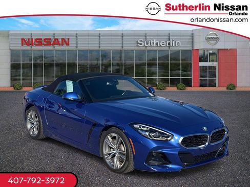 Used 2025 BMW Z4 sDrive30i image 1