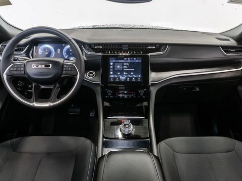 Used 2024 Jeep Grand Cherokee L Laredo AWD/4WD image 25