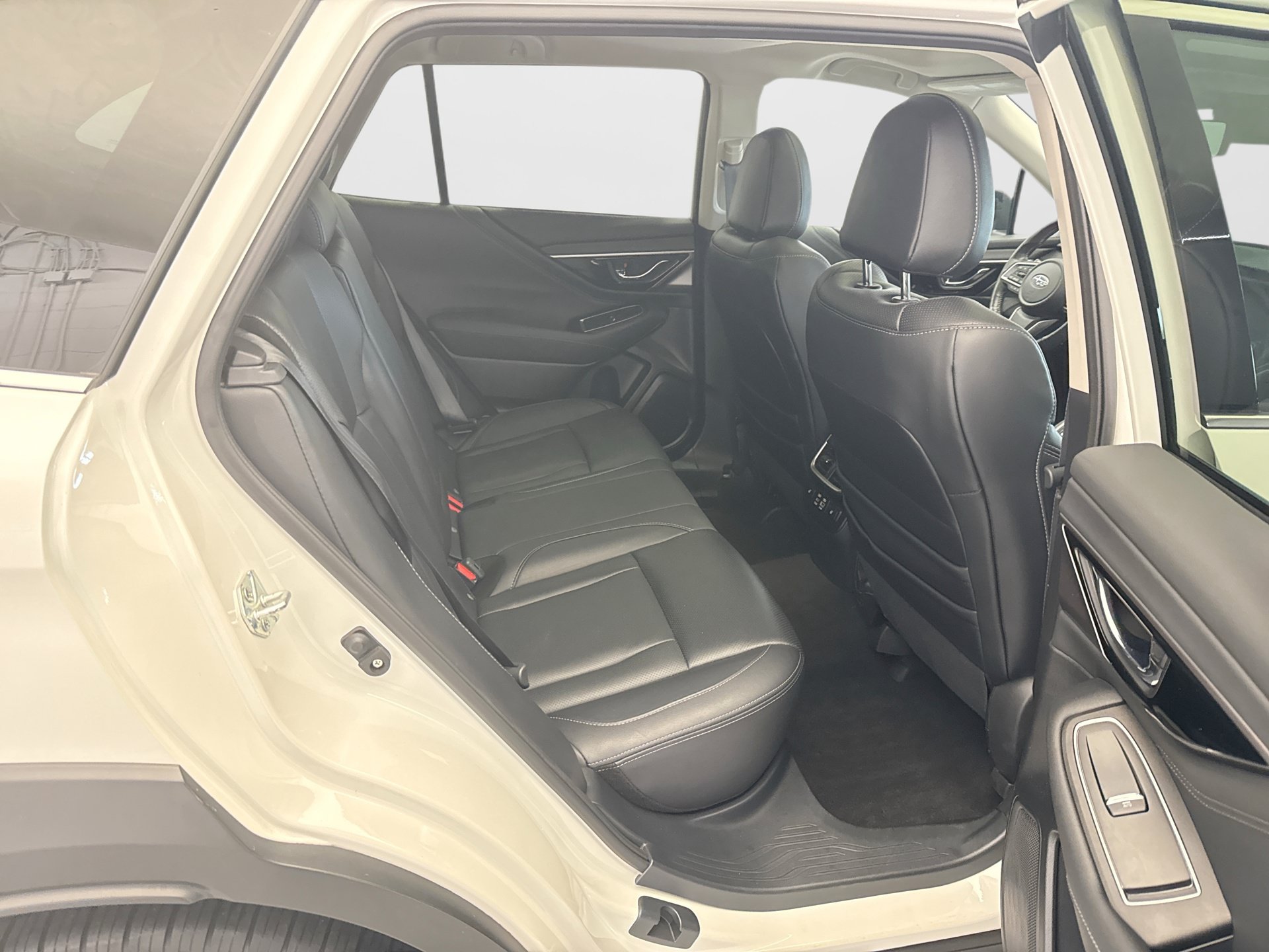 Used 2024 Subaru Outback Touring AWD/4WD image 20