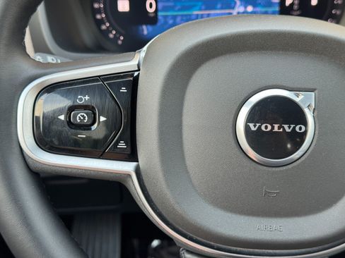 Used 2025 Volvo XC90 B5 Core w/ Protection Package Premier AWD/4WD image 23