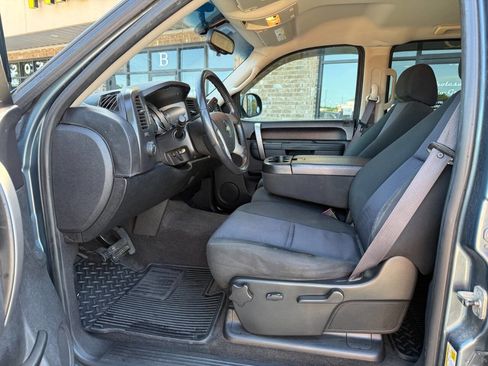Used 2011 Chevrolet Silverado 1500 LT w/ Regional Value Package RWD image 14